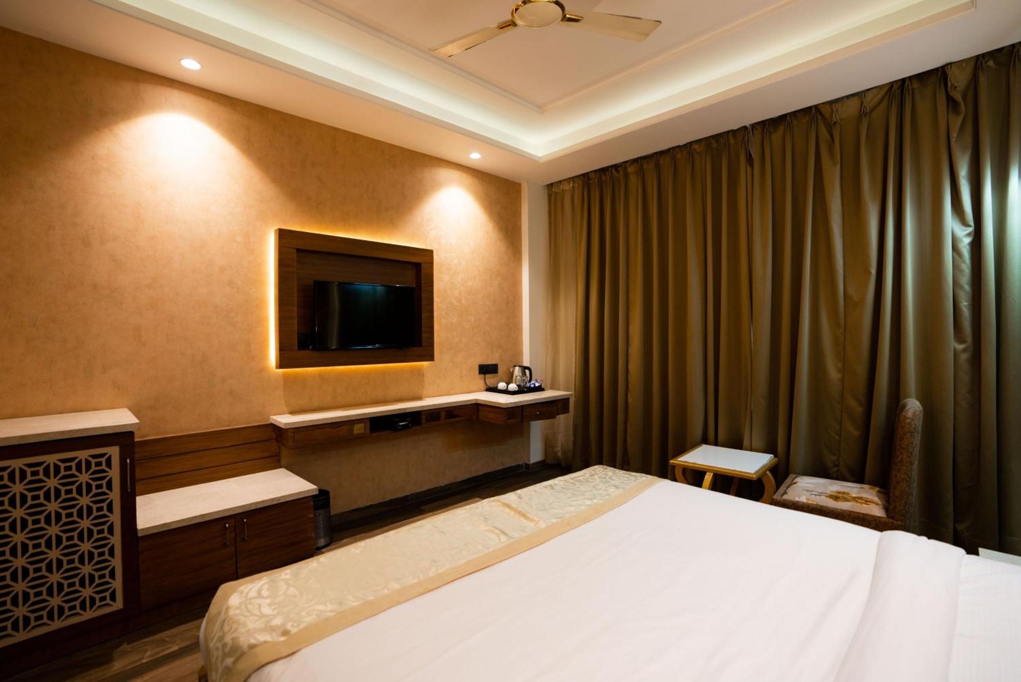 Hotel Rr 62-Jaipur City Centre Hotel Εξωτερικό φωτογραφία