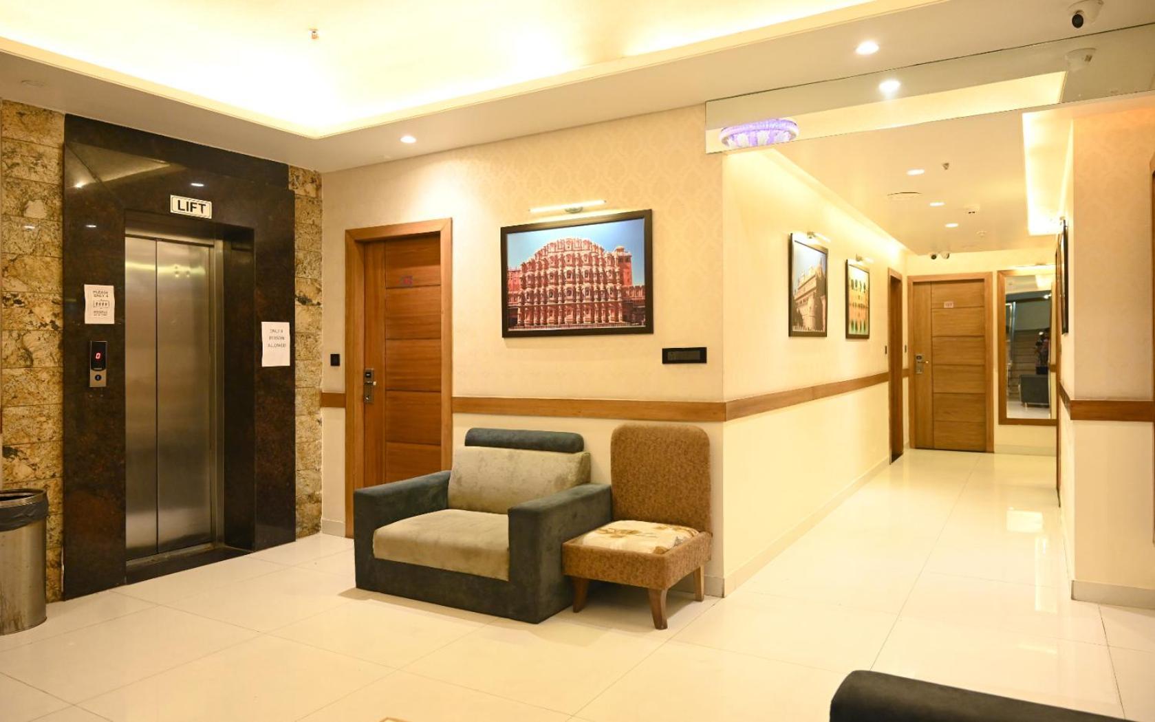 Hotel Rr 62-Jaipur City Centre Hotel Εξωτερικό φωτογραφία