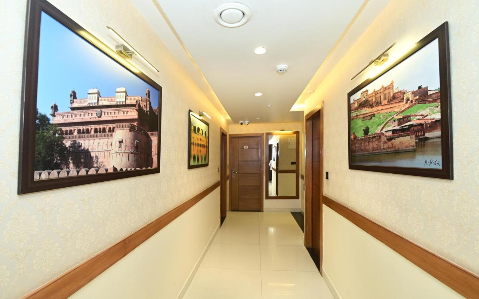 Hotel Rr 62-Jaipur City Centre Hotel Εξωτερικό φωτογραφία