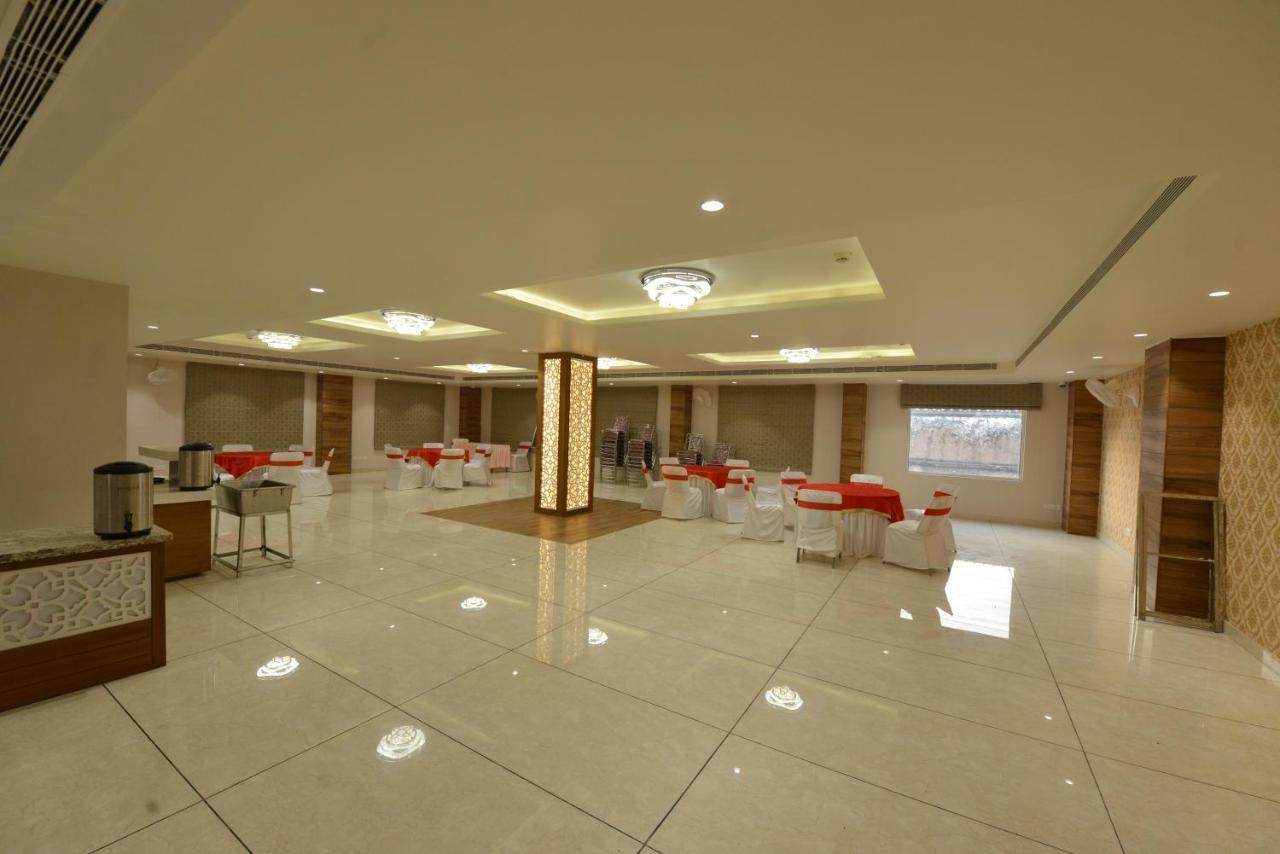 Hotel Rr 62-Jaipur City Centre Hotel Εξωτερικό φωτογραφία
